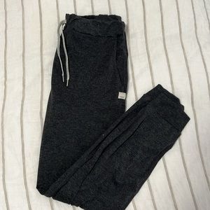 Vuori Performance Jogger, Long - Charcoal Heather